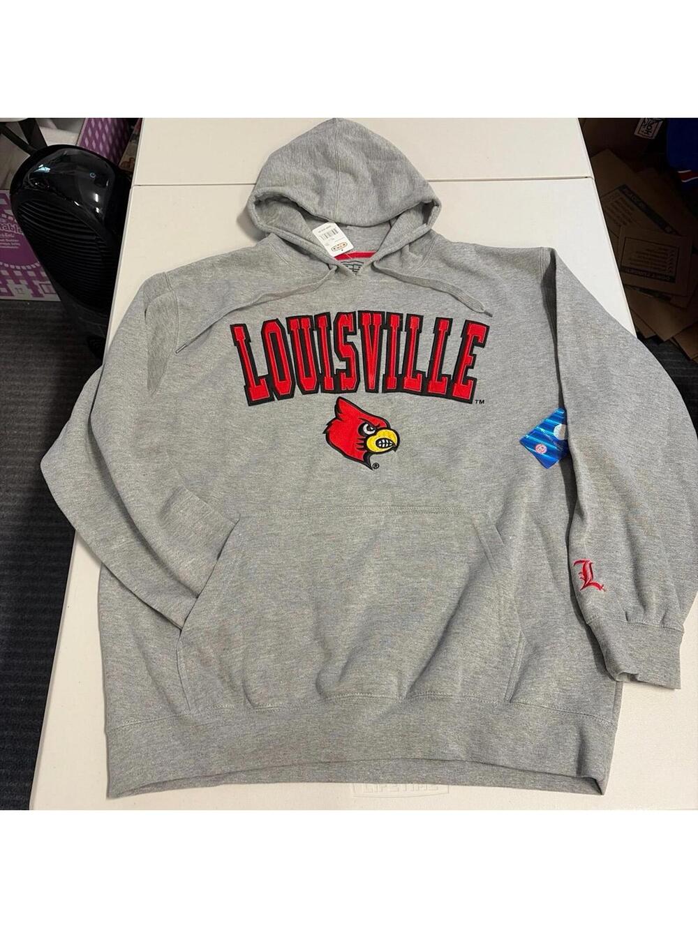 NWT Men’s Louisville Cardinals U of L Gray Hoodie Extra Large XL